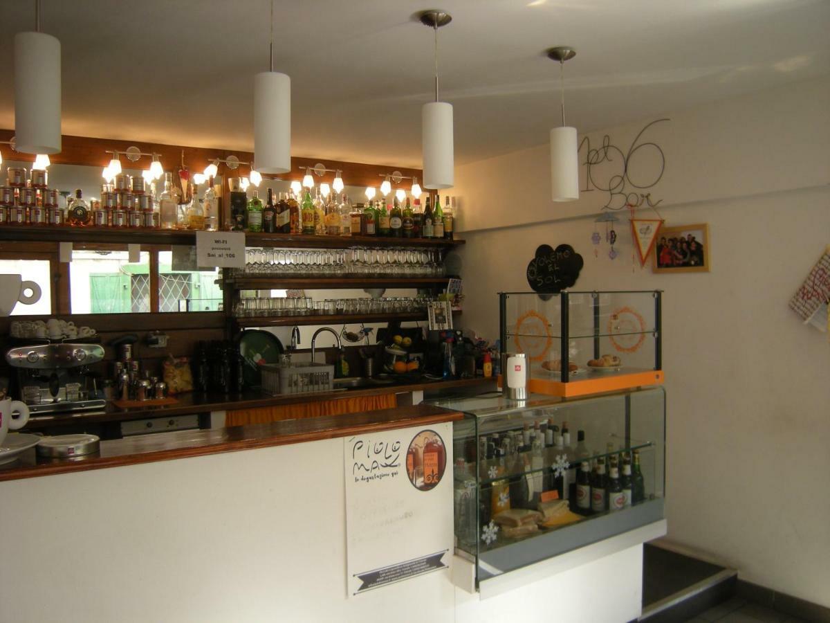Hotel Al 106 Triest Zewnętrze zdjęcie
